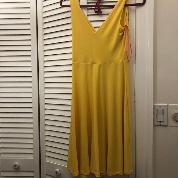 🎁Isaac Mizrahi yellow dress, sleeveless, V-shaped - Picture 4 of 6
